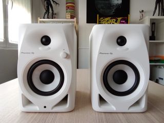 ALTAVOCES ACTIVOS PIONEER DJ DM-40D-W