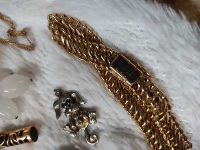 Lote de bijuterias e relógios antigos