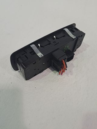 MANDO ELEVALUNAS DELANTERO IZQUIERDO LANCIA VOYAGER (404)