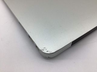 portatil apple apple macbook air core i5 1.8 13 (2017) (a1466)