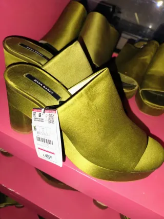 Zapatos Zara Basic tacón plataforma verde