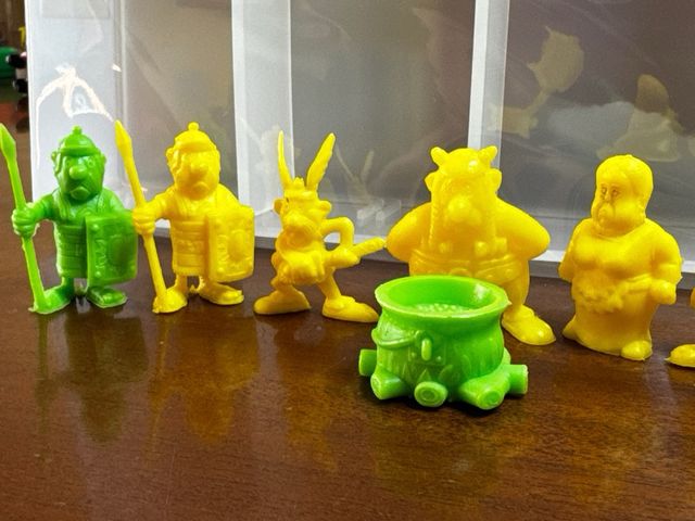 Figuras Asterix y Obelix tipo Dunkin años 80