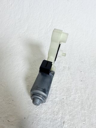 MOTOR ELEVALUNAS DELANTERO IZQUIERDO CUPRA BORN (K11)