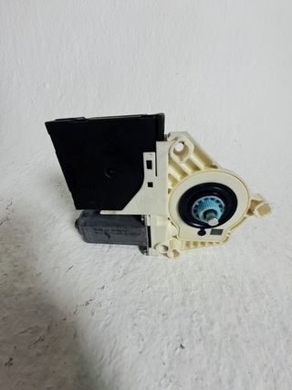 MOTOR ELEVALUNAS DELANTERO DERECHO SEAT LEON (1P1)