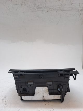 GUANTERA KIA CEED (4)