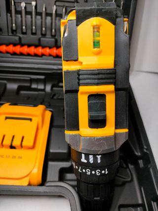 Taladro Percutor Inalámbrico + 2 Beterías