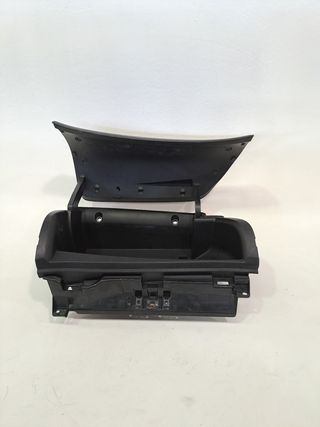 GUANTERA NISSAN NOTE (2)