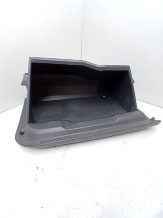 GUANTERA TOYOTA AURIS