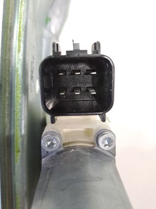 MOTOR ELEVALUNAS TRASERO DERECHO FORD FOCUS LIM.