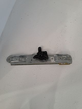 ELEVALUNAS TRASERO DERECHO FORD FOCUS LIM. (CB8) (2)