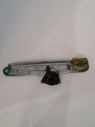 ELEVALUNAS TRASERO DERECHO FORD FOCUS LIM. (CB8) (2)