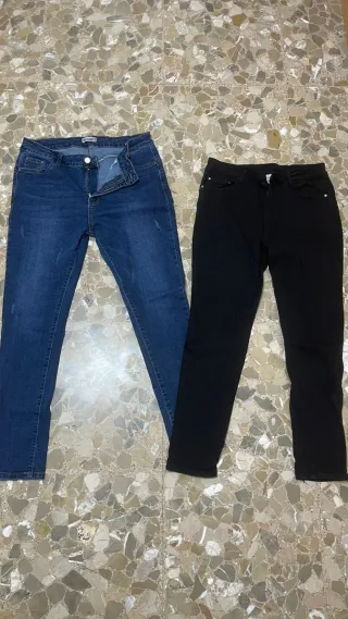 Pantalones vaqueros juveniles nuevos