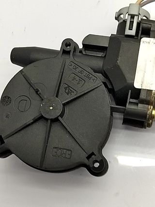 MOTOR ELEVALUNAS DELANTERO DERECHO RENAULT CLIO I FASE I+II  (3)