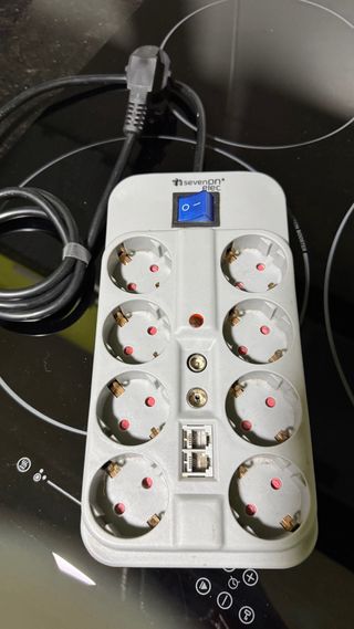 Regleta 8 enchufes Sevenon