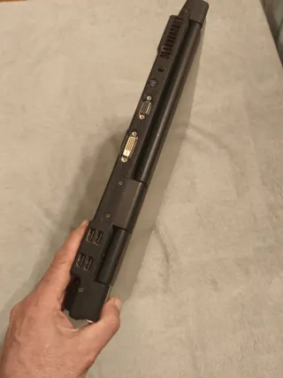 ASUS Z83C 17” + Mochila Targus premium – Todo OK