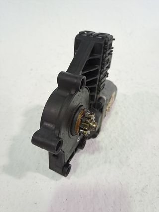 MOTOR ELEVALUNAS DELANTERO IZQUIERDO OPEL ZAFIRA A (2)