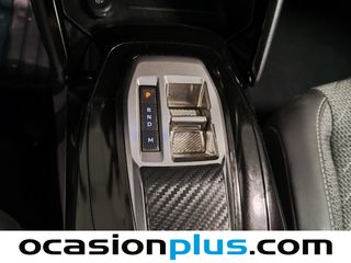 Peugeot 2008 Allure Hybrid eDCS6 100 kW (136 CV)