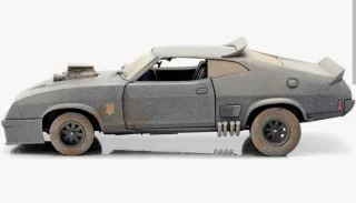 Ford V8 Interceptor Mad Max 1/18 Greenlight