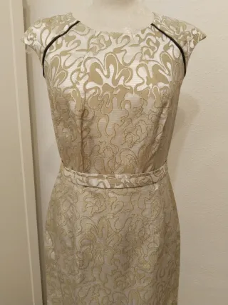 Vestido beige y dorado