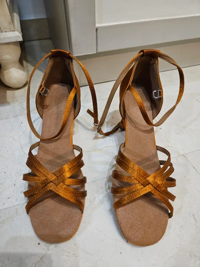 Sandalias Baile Latino Marrón y Dorado