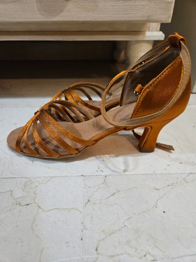 Sandalias Baile Latino Marrón y Dorado