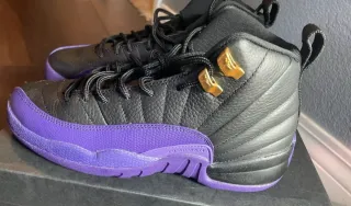 Nike Air Jordan 12 Negro Púrpura Dorado