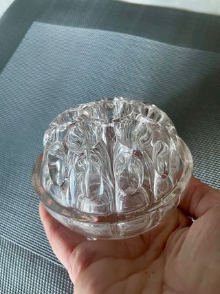 Porta fiori d'epoca in vetro