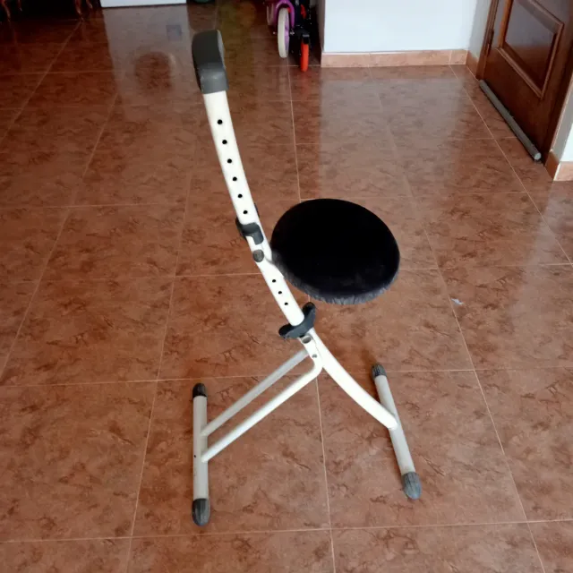 Sgabello regolabile per stirare