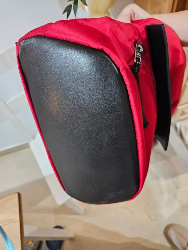 Mochila David Jones Roja y Negra