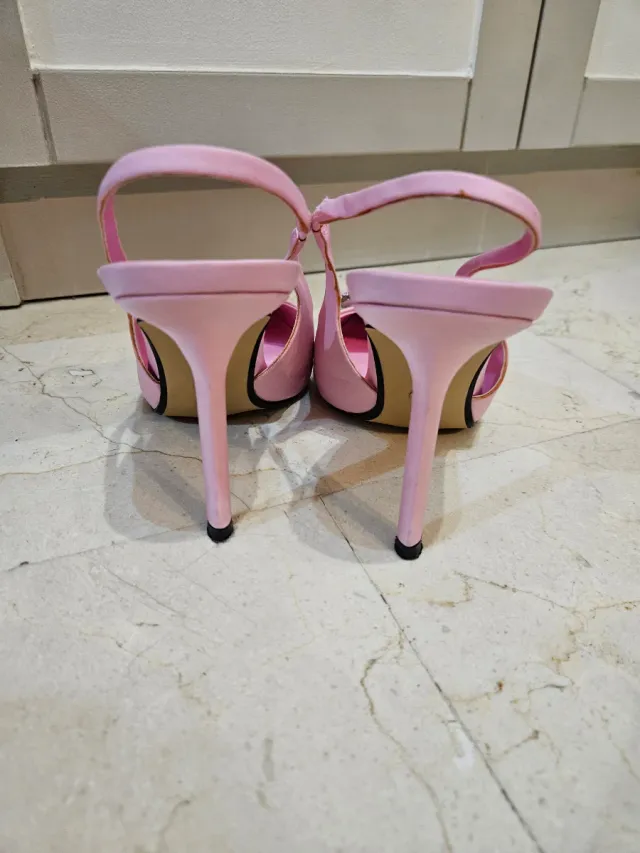 Tacones Zara Rosa con Hebilla Plateada