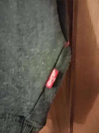 Sudadera Levi's verde con estrellas