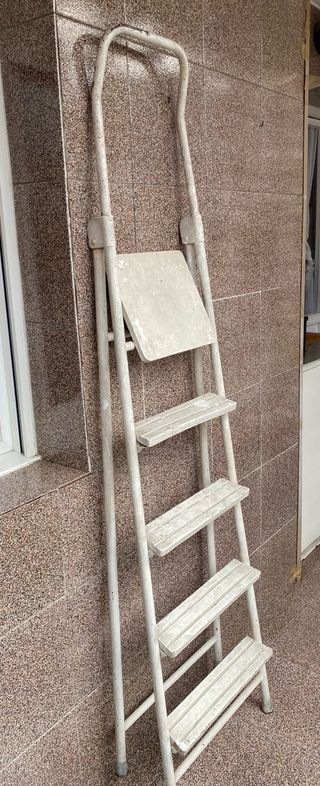 Escalera hierro 5 peldaños