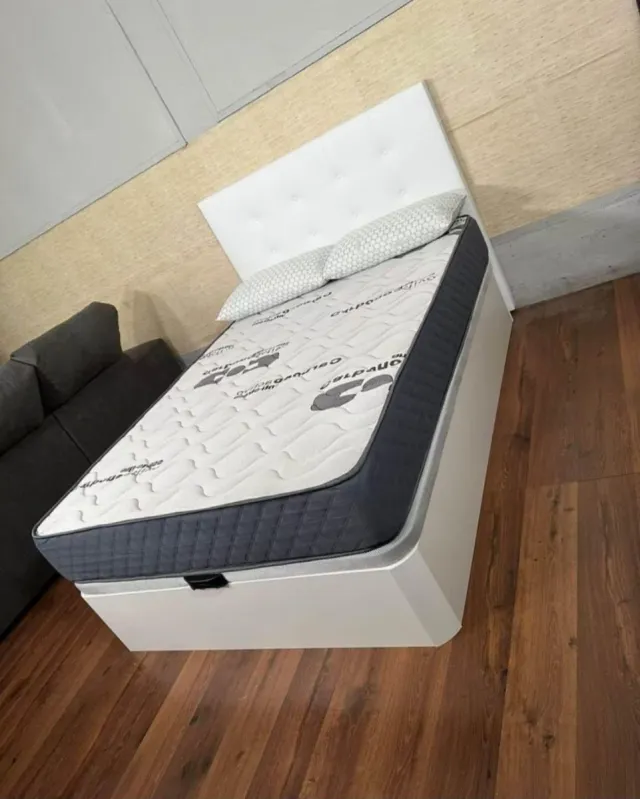 Canapes colchones cabezales armarios sofas mesas