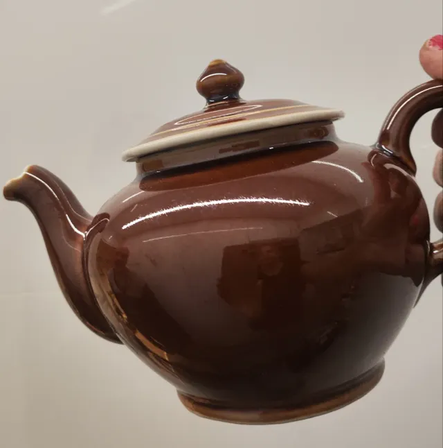 Preziosa teiera antica