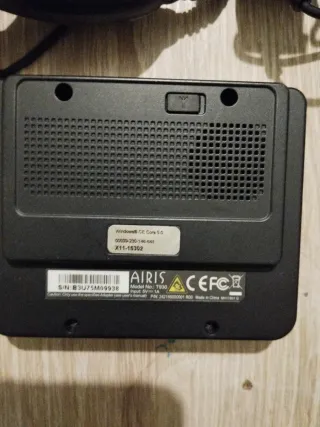 GPS Airis T930 con cargador