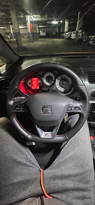 Volante Seat León 5F