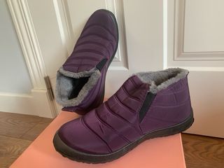 Botines zapatillas morados waterproof