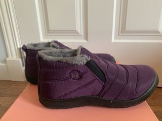 Botines zapatillas morados waterproof