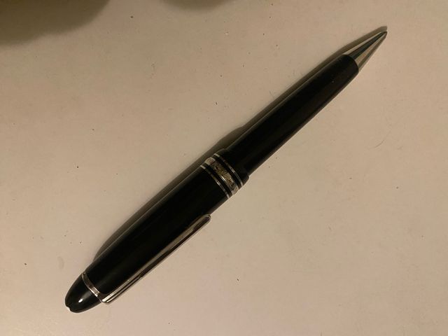 Bolígrafo Montblanc Negro