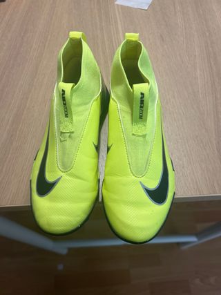 Botas Fútbol Sala Nike Niño Talla 33