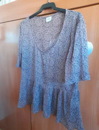 Camiseta flores S/36 transparente