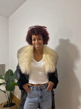 Abrigo de piel con cuello de pelo