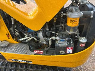 Mini excavadora JCB 8008 impecable