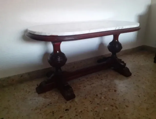 Mesa de centro de mármol y madera