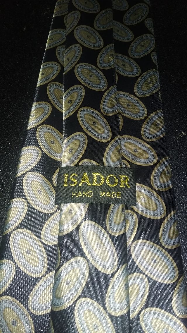 Cravatta in seta pura lavorata a mano