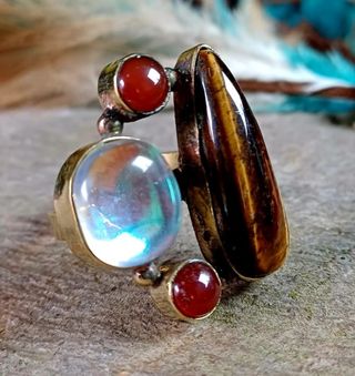 Anillo piedras naturales oro multicolor