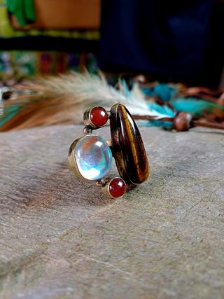 Anillo piedras naturales oro multicolor