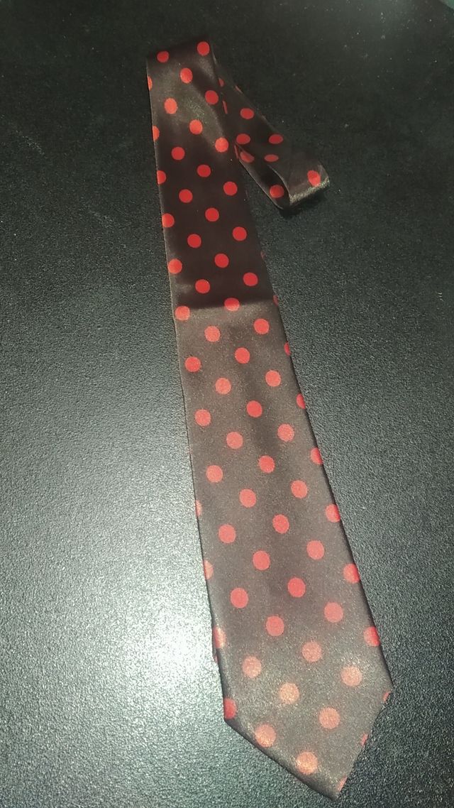 Cravatta 100% seta lavorata a mano