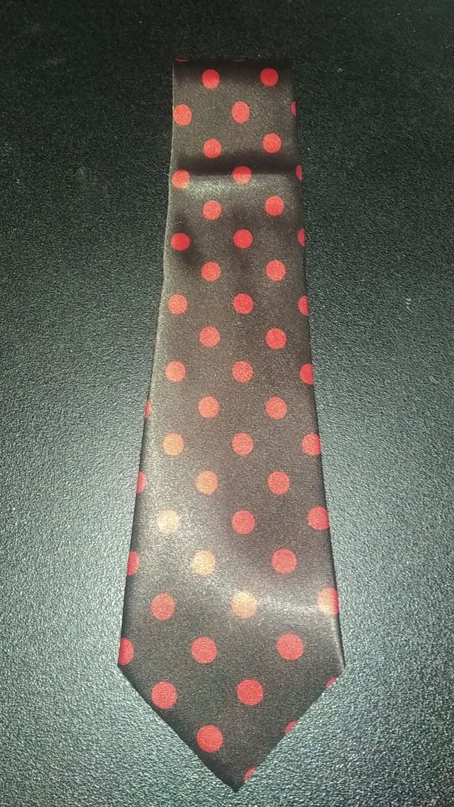 Cravatta 100% seta lavorata a mano