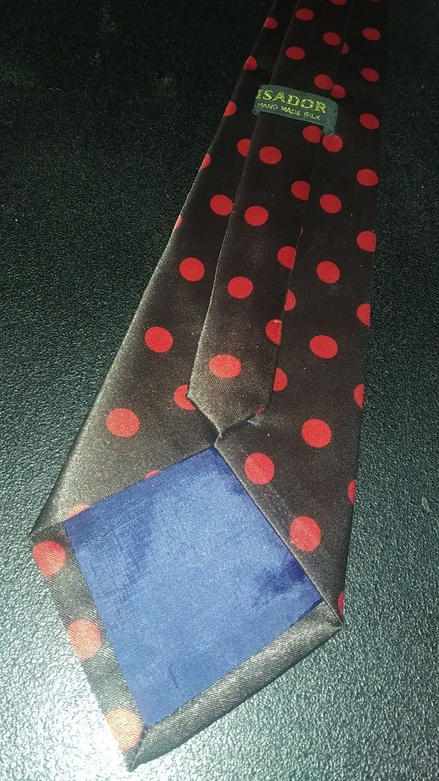 Cravatta 100% seta lavorata a mano